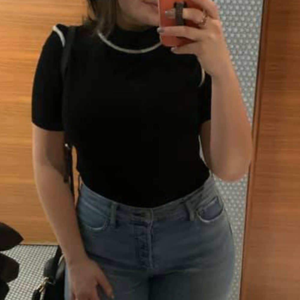 ARITZIA KNIT T-SHIRT